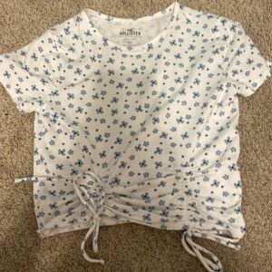 HOLLISTER BABY TEE FOR SALE!!!